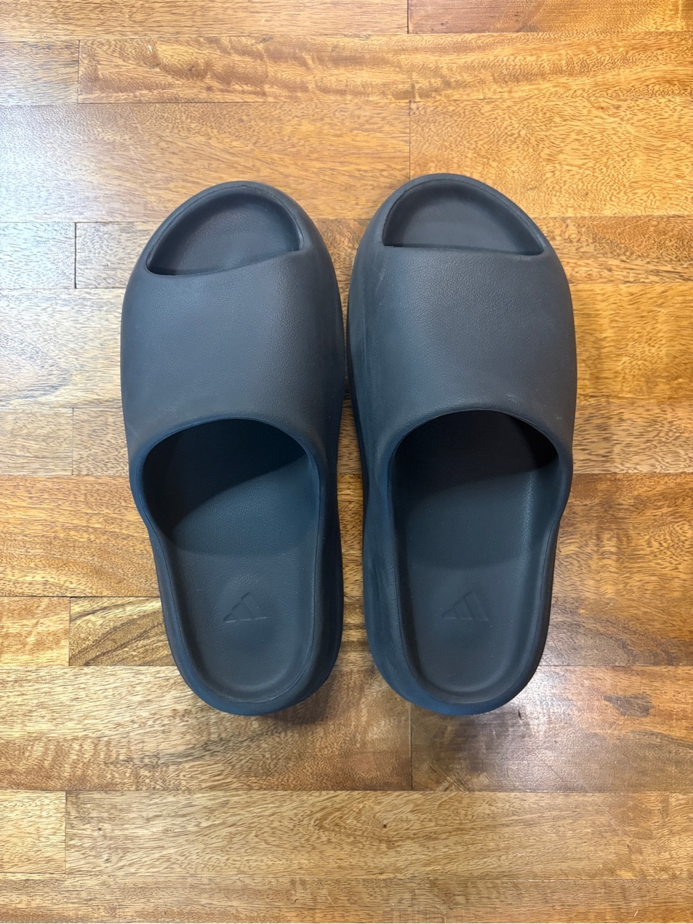 Adidas Yeezy - Size 10